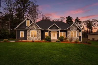 12 Pondview Drive