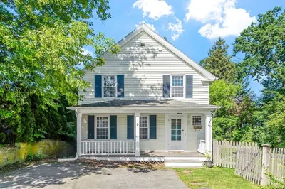 9 Maple Ct