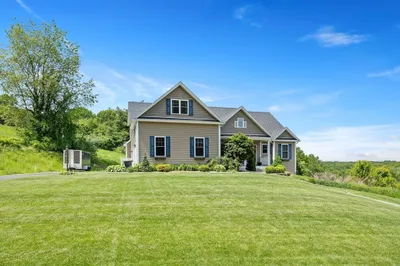 439 Sunnyhill Rd 1