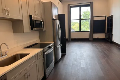 90 Washington St #204 1