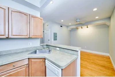 6 Humboldt Pl #2