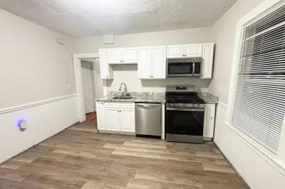 18 Perry Street #3 1