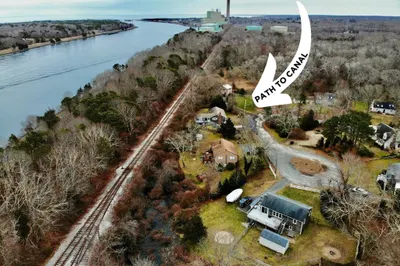24 Regency Drive