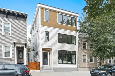 93 Spring St