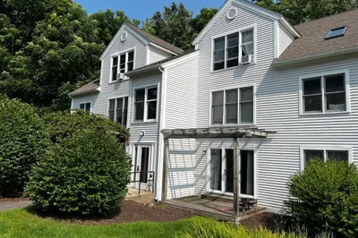 32 Salem Pl #32 1