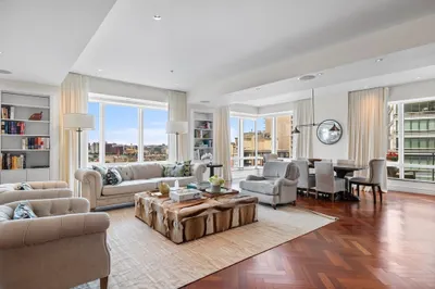 2 Avery St #19E