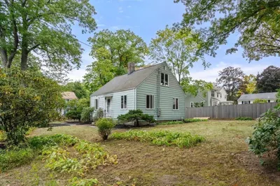 73 Clearwater Rd