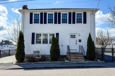 44 Lawrence St