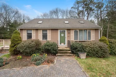 55 Cains Hill Drive