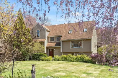12 Douglas Avenue 1