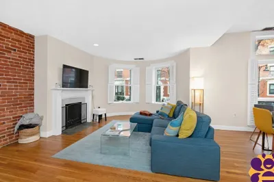 78 Gainsborough St #102E