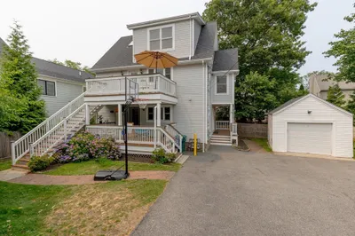 28 Beecher Pl #B 1