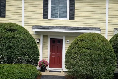 9 Adams St #10 1