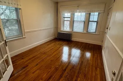 865 Centre St #2L