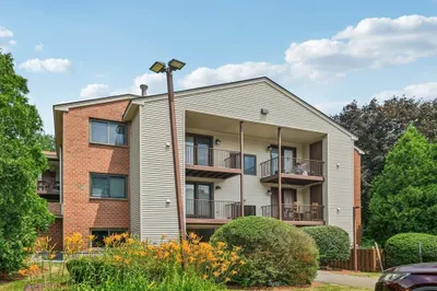189 Littleton Rd #32