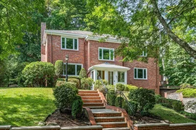 52 Clinton Road 1