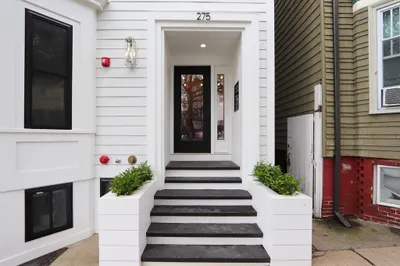 275 Webster St 1