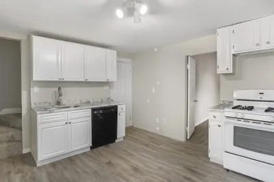 64a Arnold St #2