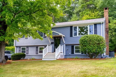 18 Ruthellen Road 1