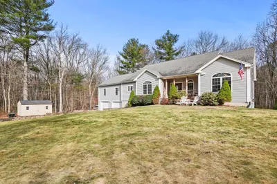 36 Sullivan Boulevard 1