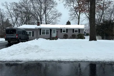 36 Cedar Hill Rd