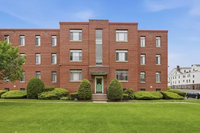 20 Ashland St #3L