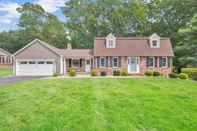 176 Woodbrook Ter 1