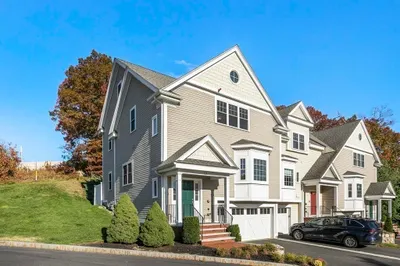 8 Murray Avenue #12 1