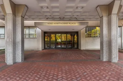 9 Hawthorne Place #9O