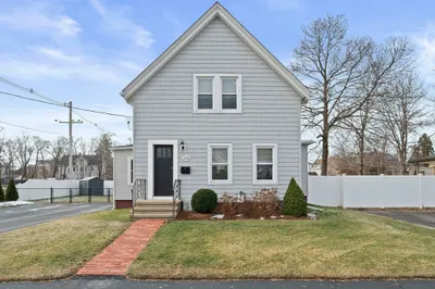 336 Howard St 1