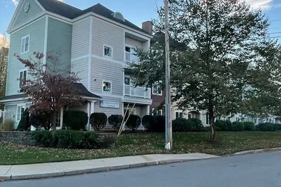 5 Woodman Way #202