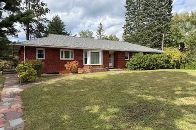 400 Shearer St 1
