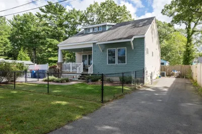 18 Elmwood St 1