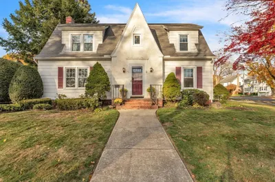 64 Hillcrest Avenue