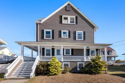 122 Manomet Avenue 1