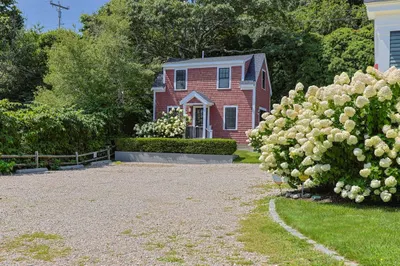 446 Commercial St #4