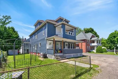 30-32 Sydney Ave 1