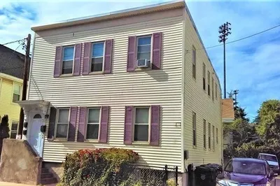16 Lincoln St #2 1