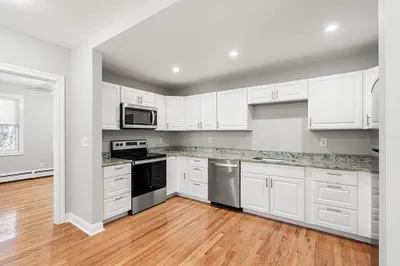 72 Sutton St #72 1