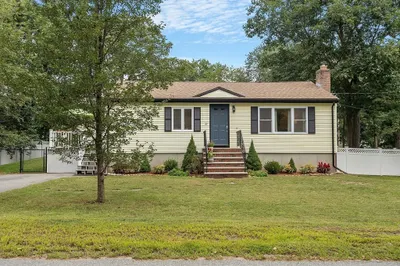 22 Pinewood Road
