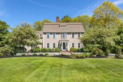 40 Judges Hill Dr 1