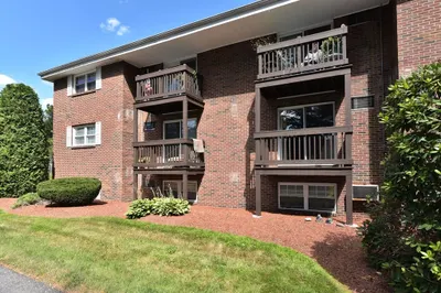 39 Pleasant St #B4 1