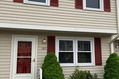 105 Ocean Meadows #105