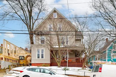 31 Vinal Ave #2