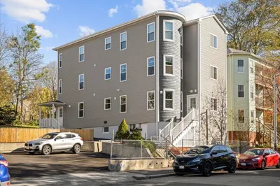 9 Upsala St #1