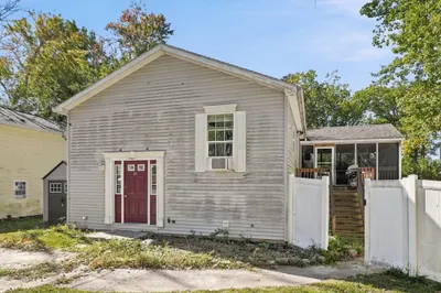 21 Browns Brook Rd 1