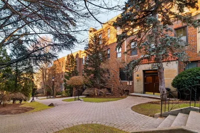 321 Tappan Street #1A