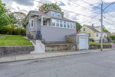 123 Huard St