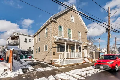 69 Hollingsworth St