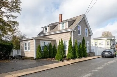 46 Wardwell Ave 1